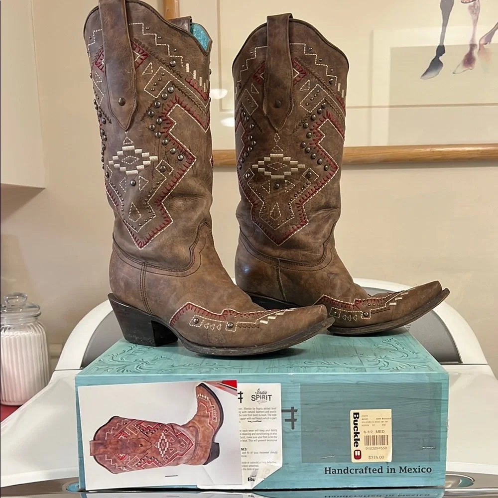 Corral snip toe Embroidered Boots - Picture 1 of 3